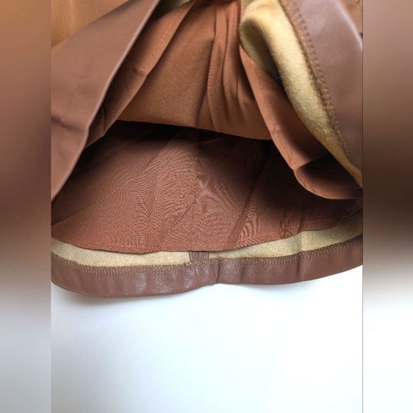 Brown Vegan Leather Ruched Mini Skirt Size Medium - Picture 5 of 8